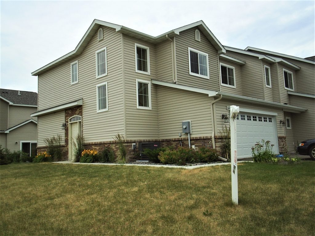 6444 64th St. - Albertville - Exterior